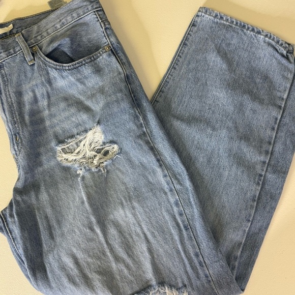 Levi’s ‘94 Baggy Women’s Distressed Denim Jeans Size 31 / 12 - Picture 7 of 9